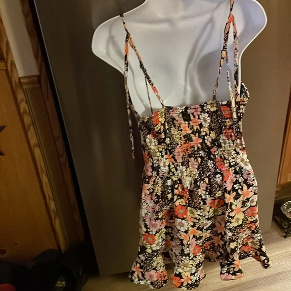 2 Multi-Color Floral Rompers 🌸💙🧡🌻🌼 - Picture 4 of 17